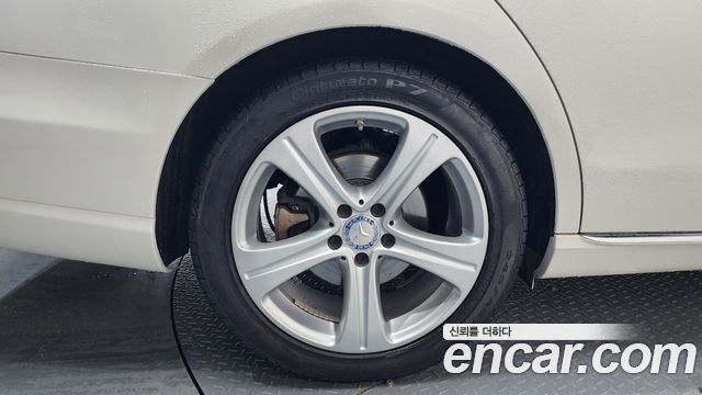 Mercedes-Benz E-Class E220d Avantgarde