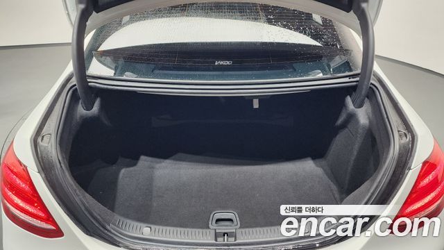Mercedes-Benz E-Class E220d Avantgarde