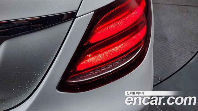 Mercedes-Benz E-Class E220d Avantgarde