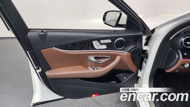 Mercedes-Benz E-Class E220d Avantgarde