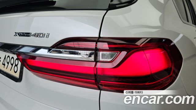 BMW X7 xDrive 40i Design Pure Excellence 7-Seater