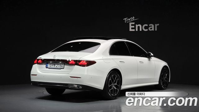Mercedes-Benz E-Class E200 Avantgarde
