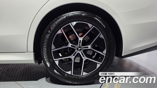 Mercedes-Benz E-Class E200 Avantgarde