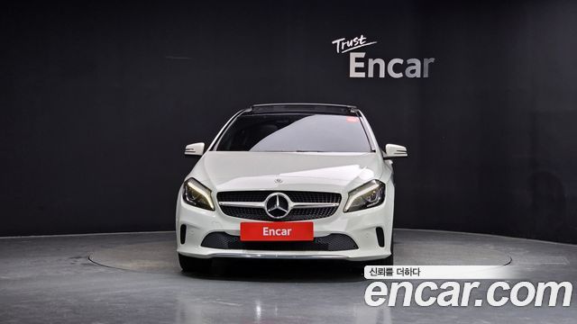 Mercedes-Benz A-Class A200