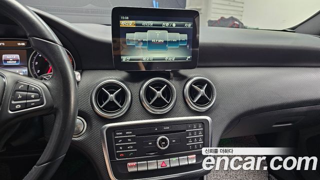 Mercedes-Benz A-Class A200