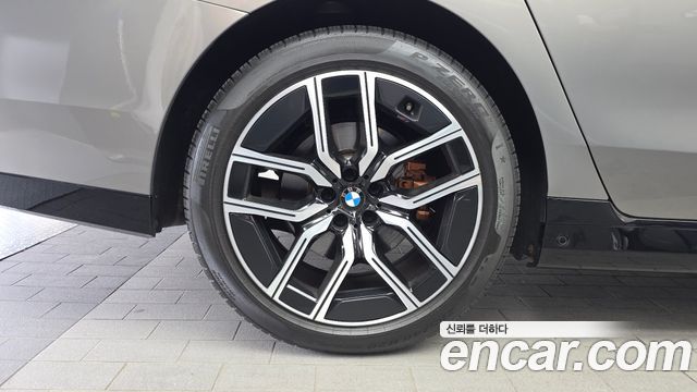 BMW 7-Series 740i sDrive M Sport Individual