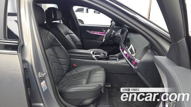 BMW 7-Series 740i sDrive M Sport Individual