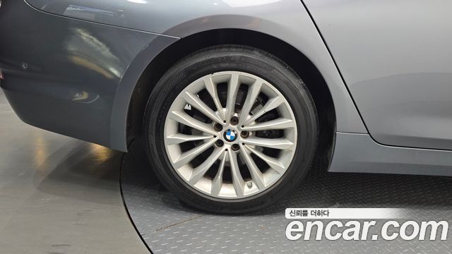 BMW 5-Series 520d Luxury Special Edition