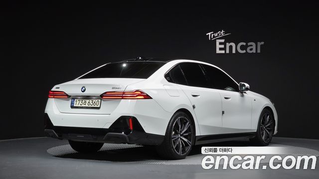 BMW 5-Series 530i xDrive M Sport