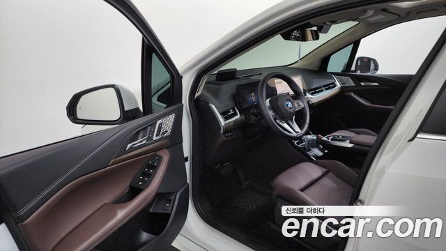 BMW 2-Series 220i Luxury
