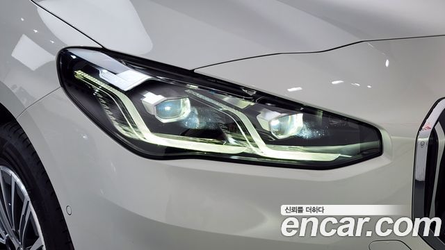 BMW 2-Series 220i Luxury
