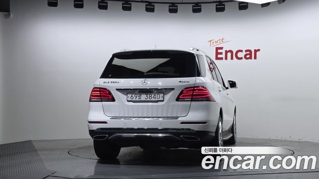 Mercedes-Benz GLE-Class GLE350 d 4MATIC