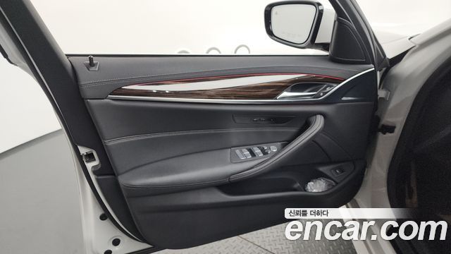 BMW 5-Series 520i M Sport